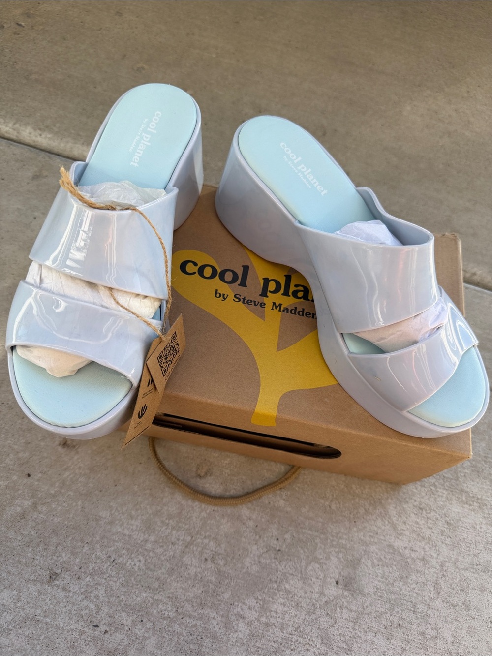 Women's Light Blue Patent Platform Slide Sandals- cool planet by Steve Madden